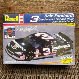 Revell 3 Dale Earnhardt Goodwrench Service Plus 2001 Monte Carlo 1:24 Model Kit